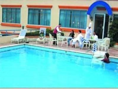 Semarak International Hotel Medan Exterior foto